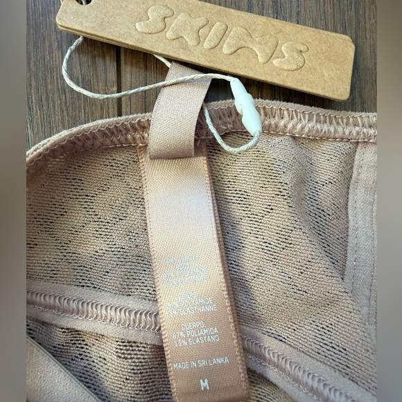 SKIMs logo mesh triangle bralette in clay - medium NWT - Picture 7 of 7